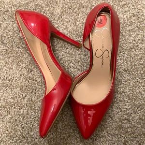 Jessica Simpson pumps